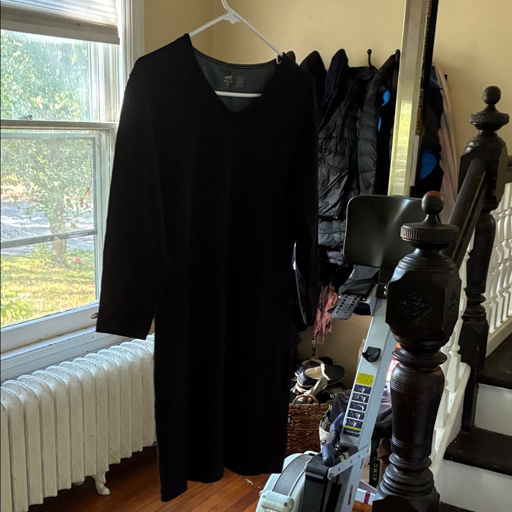 Horny Toad Black Long Sleeve Dress